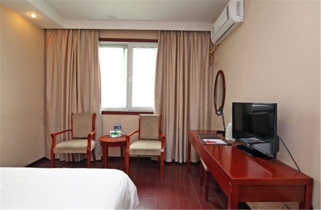 Greentree Inn Shanghai Jiangwan Town Express Hotel Hotel 3*